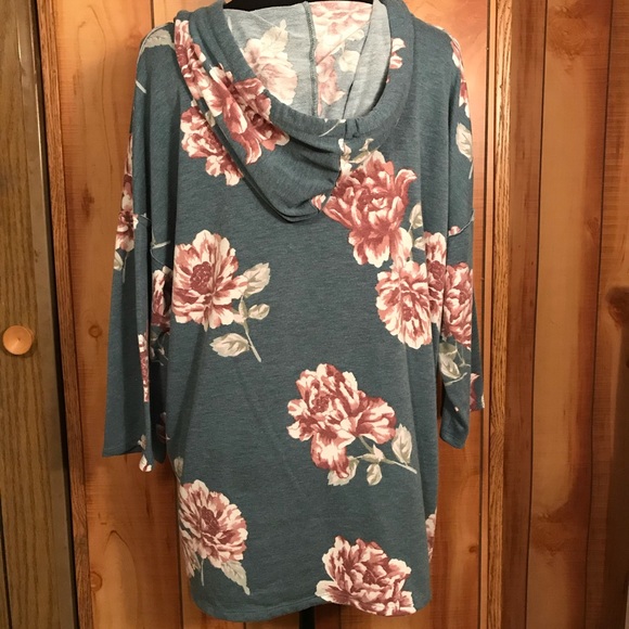COPY - Xhilaration Floral Hoodie Size Medium - Picture 6 of 9
